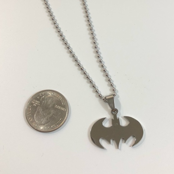 Batman Pendant Necklace Stainless Steel NWT Unisex - Picture 4 of 4